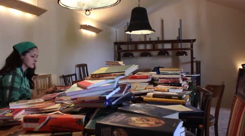 Knowing books Stock Footage 46667998