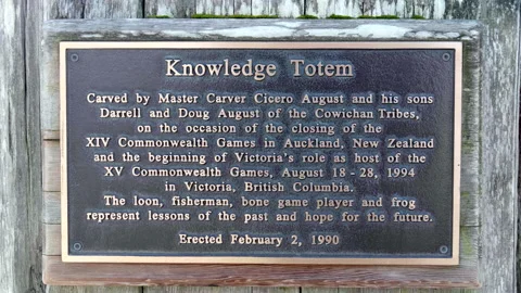 Knowledge Totem Plaque, Canada Indian Totem Pole, British Columbia Canada Stock Footage 158340868