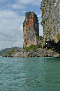 Ko phi phi thailand rocks blue water boat trip Stock Photos