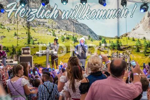 Koblenz Germany 26.09.2018 crowd cheers on German singer mickie krause during Stock Photos