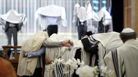 Kohanim blessing congregation Stock Footage 223096086