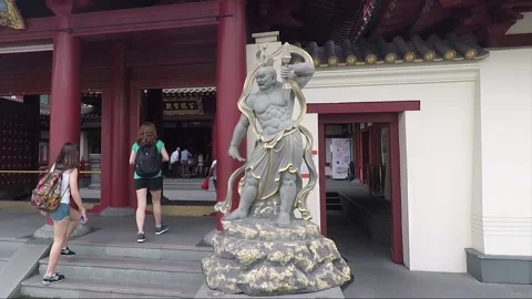Kongo Rishiki or Nio Statue, Buddha Tooth Relic Temple, Chinatown, Singapore Video stock 328472739