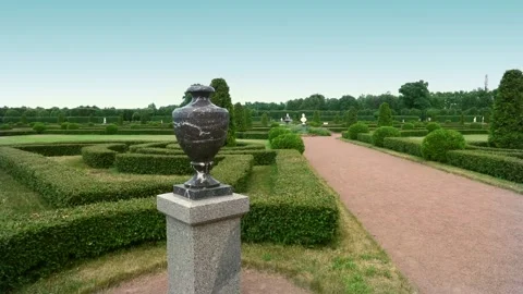 Konstantin Palace Garden Stock-Footage 112986947