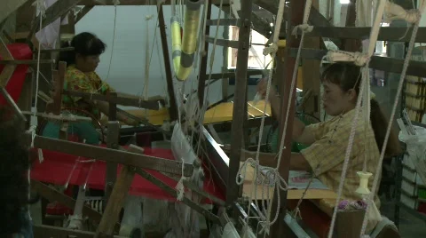 Korat silk weavers Video stock 577073
