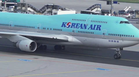 Korean Air Boeing 747 400 on runway Stock Footage 37047630