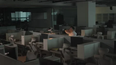 Korean Businessman Typing on Computer in Dark Office at Night Stock-Footage 339113936
