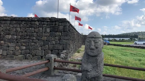 Korean stone guard statue dol hareubang made of volcanic rock Vidéo 120908980