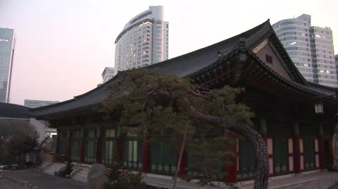 Korean Temple &amp; skyscrapers Stock Footage 291335