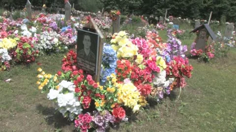 Kosovo war graves Stock Footage 8955098