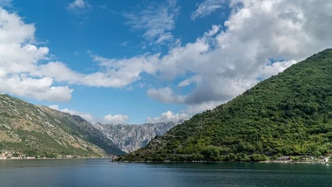 Kotor Bay Stockbeeldmateriaal 124230038