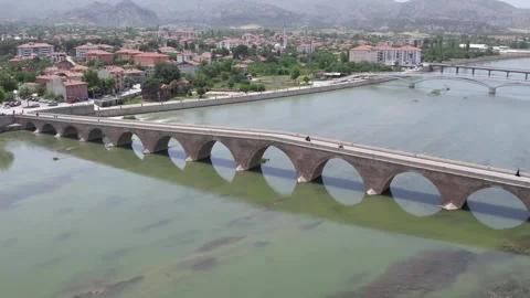 Koyunbaba Bridge in Corum. Vídeos de archivo 276404130
