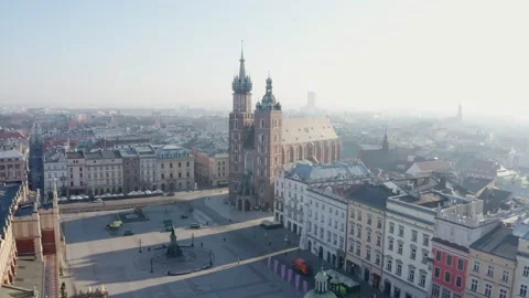 Kraków Centre down town Main Square in. Rynek Główny drone aerial Vídeo Stock 172456342