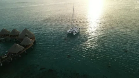 Kralendijk catamaran sunset 11 Stock-Footage 324909056