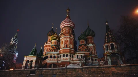 Kremlin Chimes and Saint Basil's Cathedral in Red Square, symbols of the country Stock-Footage 103186573