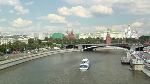 The Kremlin overlooking Moscva river Vidéo 237735833
