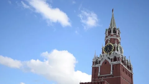 The Kremlin Tower in close-up against the blue sky. Moscow Stockbeeldmateriaal 272300020