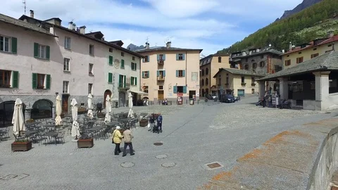 Kuerc Square, Bormio. Important village in Valtellina, Stock Footage 89206776