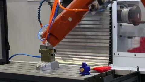 Kuka robot arm automatic process on working place 库存影片 90104504
