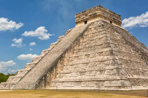 Kukulcan step-pyramid at Chichen Itza Stock Photos