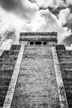 Kukulkan Pyramid (el Castillo) at Chichen Itza, Yucatan, Mexico Stock Photos