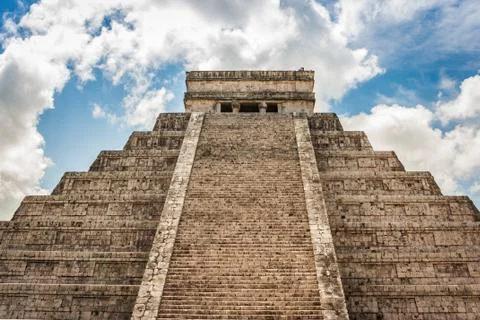 Kukulkan Pyramid (el Castillo) at Chichen Itza, Yucatan, Mexico Stock Photos