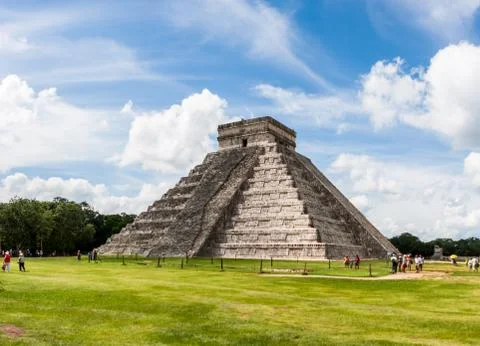 Kukulkan Pyramid (el Castillo) at Chichen Itza, Yucatan, Mexico Stock Photos