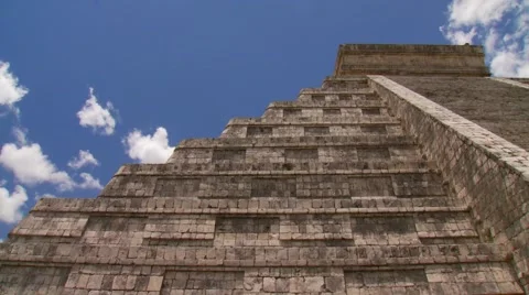 Kukulkan Temple in Chichen Itza Stock-Footage 61085218