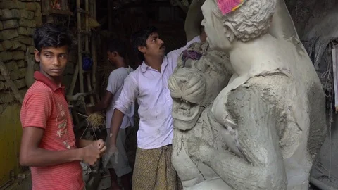 Kumartuli Idol-makers Vídeos de archivo 77706285