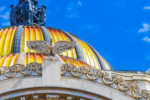 Kuppel des Palastes der Schönen Künste ein architektonisches Meisterwerk i. Stock Photos
