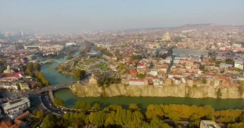 The Kura river in Tbilisi Stock Footage 268998512