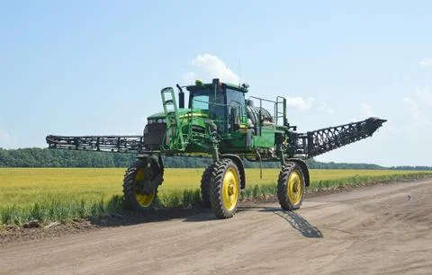 KURSK REGION, RUSSIA - 06/28/2013: Self-propelled agricultural sprayer Stock Photos