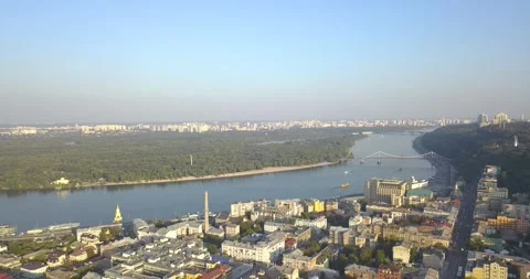 Kyiv Podil District and Dnipro River Aerial Cityscape Vídeos de archivo 340984336
