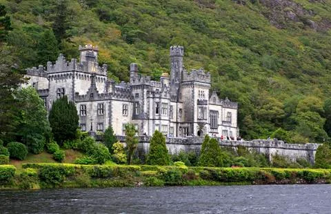 Kylemore Abbey on the lake. Stock Photos