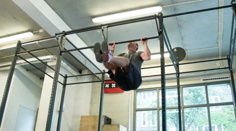 L-Sit Pull Ups Vidéo 40034404