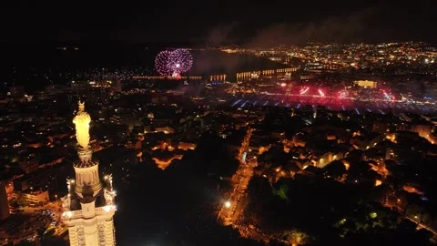 La basilique Notre-Dame de la Garde de nuit Stock Footage 331925437