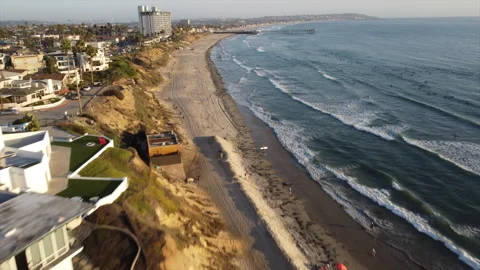 La Jolla Beach with waves, Drone Shot 3 Vídeo Stock 163481567