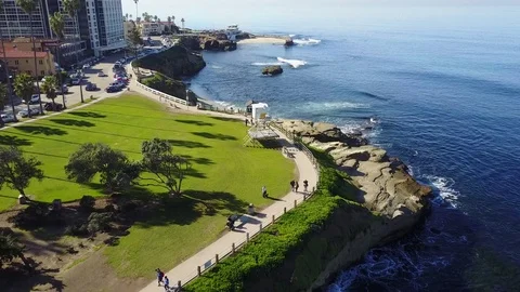 La Jolla, CA - Children's Pool La Jolla - Drone Video Video stock 79807509
