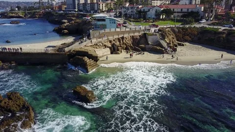 La Jolla, CA - Children's Pool La Jolla - Drone Video Video stock 79807515