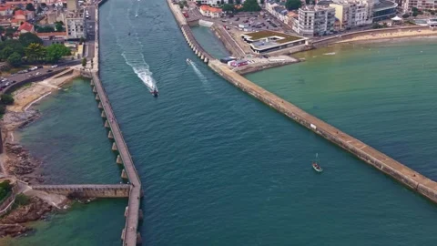 La Petite Jetée and Phare des Sables harbor site from above, France Vídeo Stock 336697911