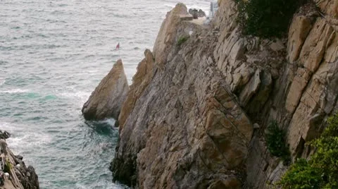 La Quebrada Acapulco Mexico (HD) Stock Footage 10688344