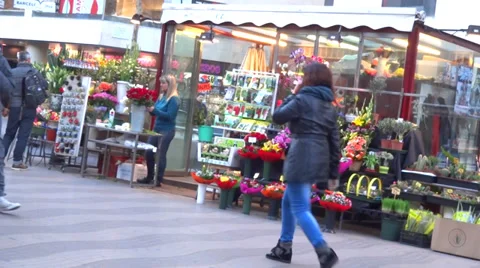 La rambla barcelona Stock Footage 35676328