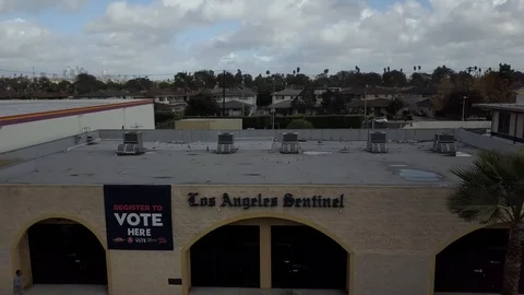 LA SENTINEL PULL BACK DRONE SHOT 動画素材 101308971