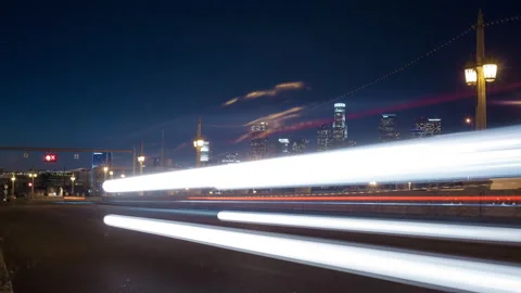 LA skyline bridge timelapse Stockbeeldmateriaal 251839498