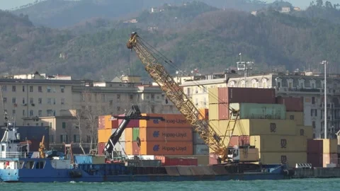 La Spezia Container Terminal - Crane Loading Cargo Ship. Video stock 329836558