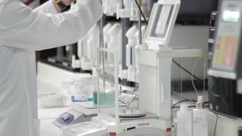 Lab mixer in lab 库存影片 77631046