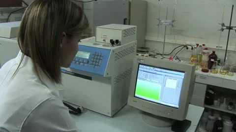 Lab Worker Entering Data on Computer 스톡 동영상 20441860