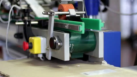 Labelling of tubes of face cream Video stock 22555089