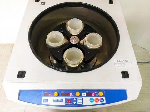 Laboratory Centrifuge Machine for Sample Separation Foto stock