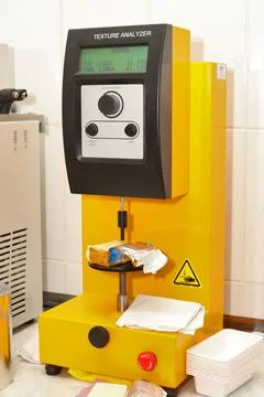 Laboratory cheese analyzer for fast and accurate measurement of fat and moisture Foto stock