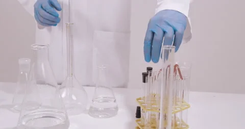 In a laboratory Видео 134914629